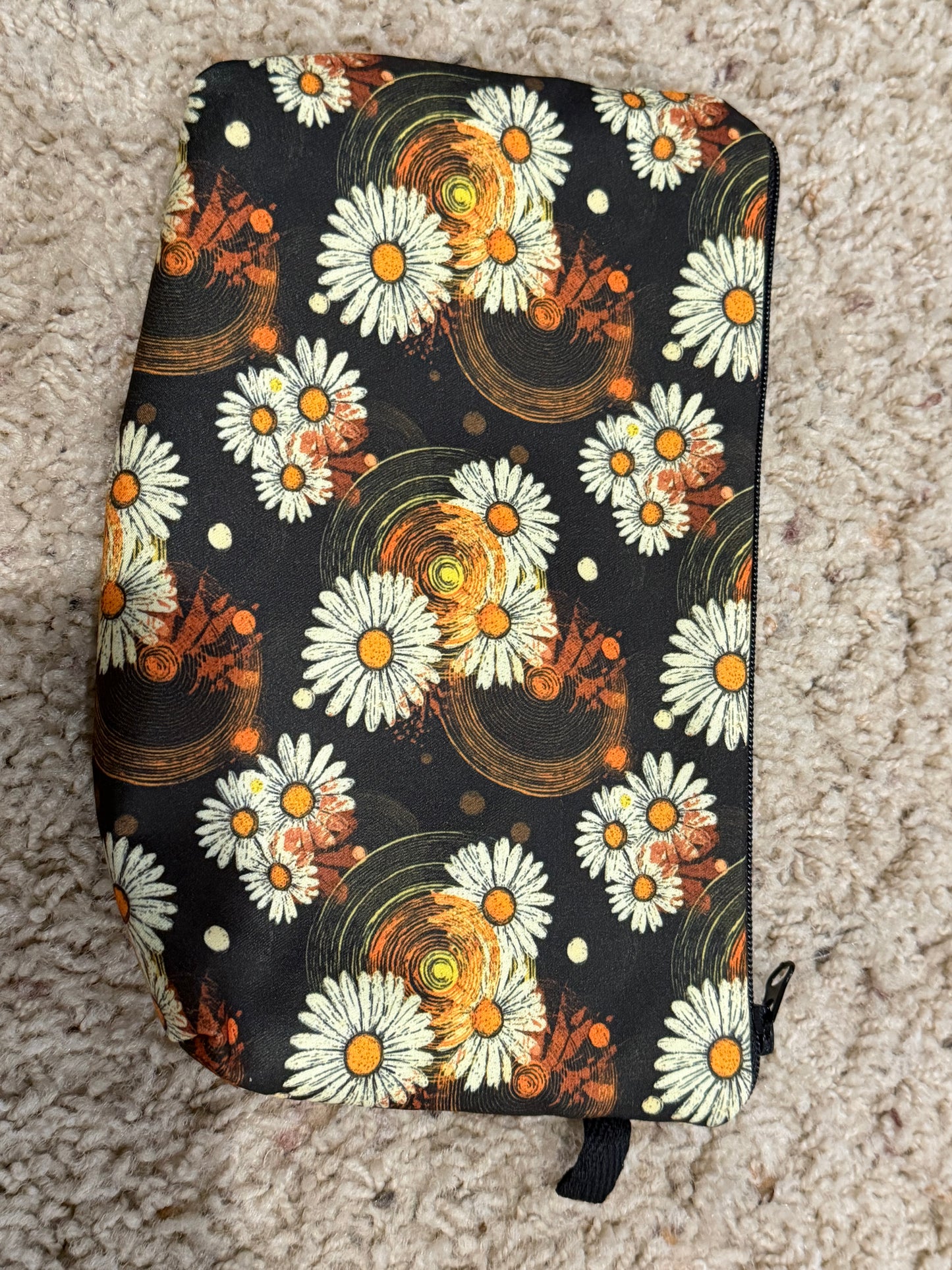 Daisy Swirl Pouch