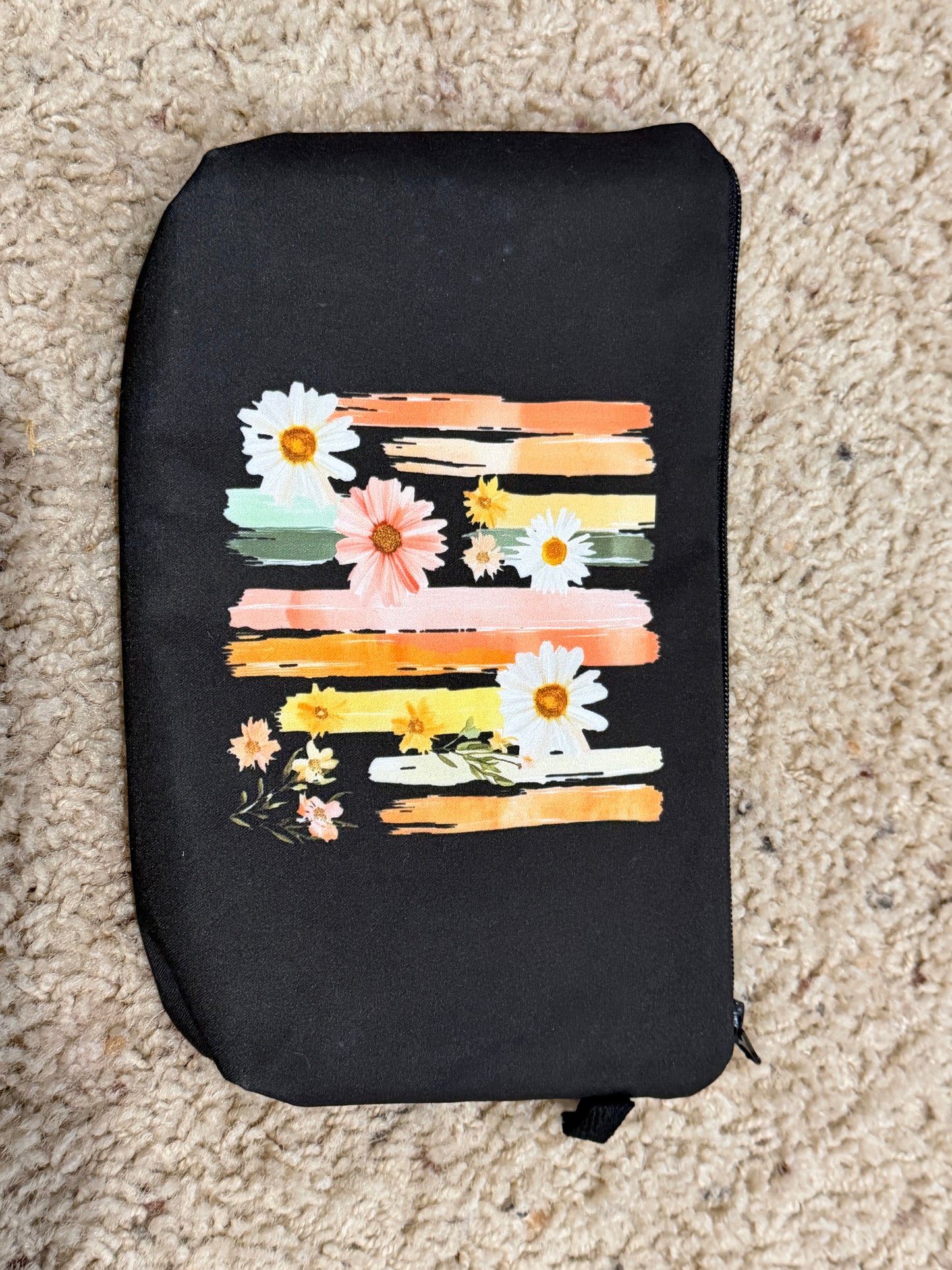 Daisy Paint Pouch