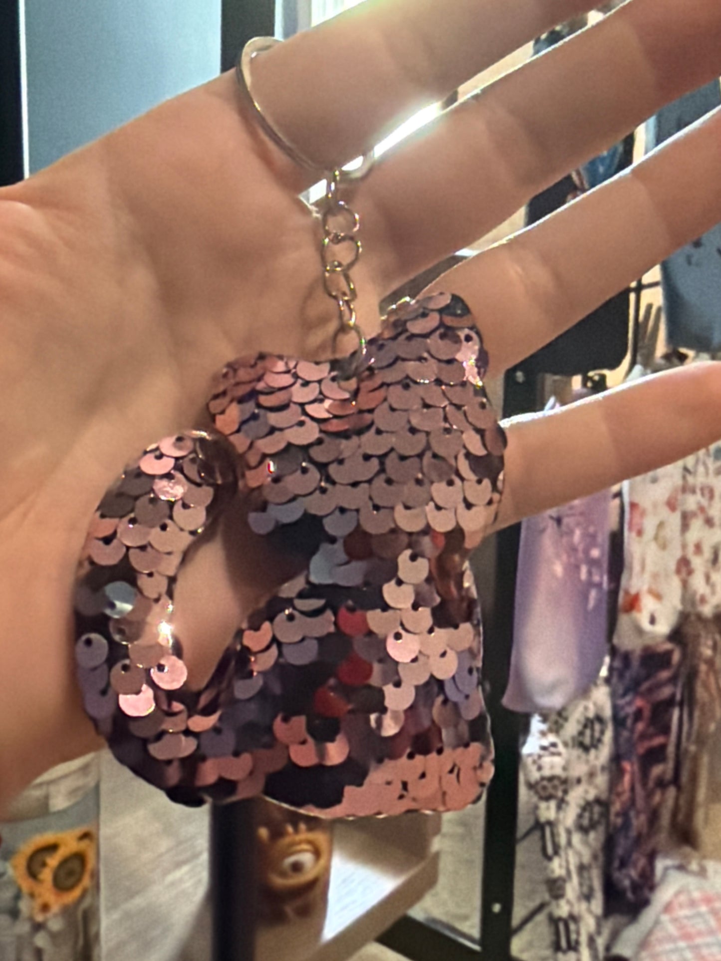 Light pink/silver Sequins cat keychain